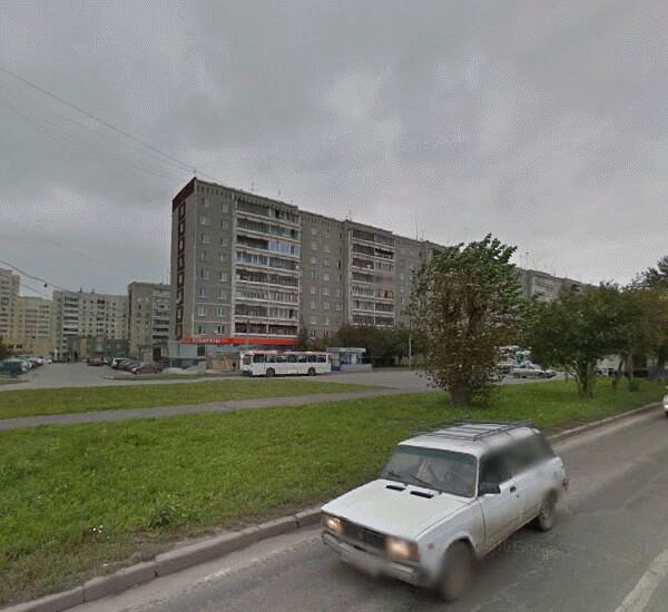 Банкомат Газпромбанка по адресу ул. Металлургов, д. 65, автосалон «Ford»