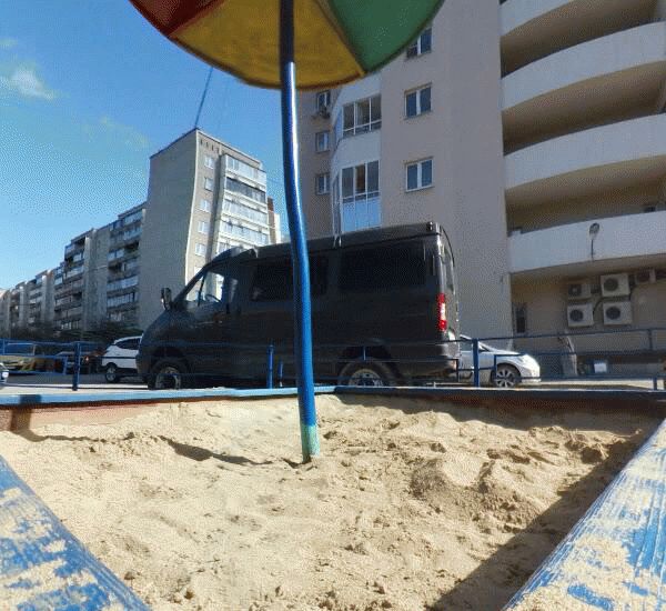 Банкомат Сбербанка России по адресу ул. Белинского 222