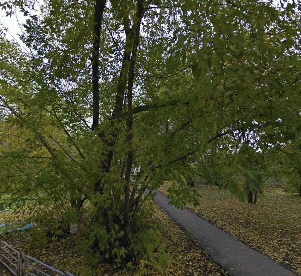 Банкомат Уралтрансбанка по адресу ул. 8 Марта,  д. 61 Б