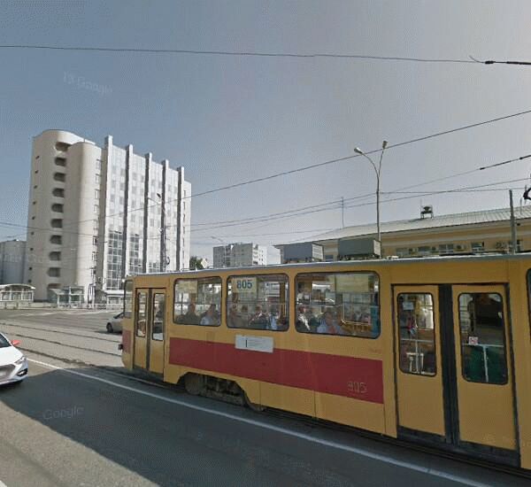 Банкомат Уралтрансбанка по адресу станция метро «Чкаловская»