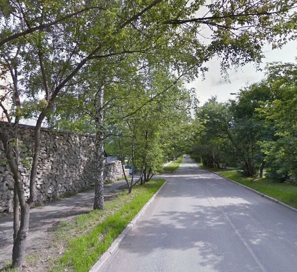 Банкомат Уральского Банка Реконструкции и Развития по адресу ул. Бородина,  д. 26