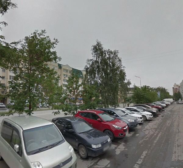 Банкомат Уральского Банка Реконструкции и Развития по адресу ул. Фурманова,  д. 37