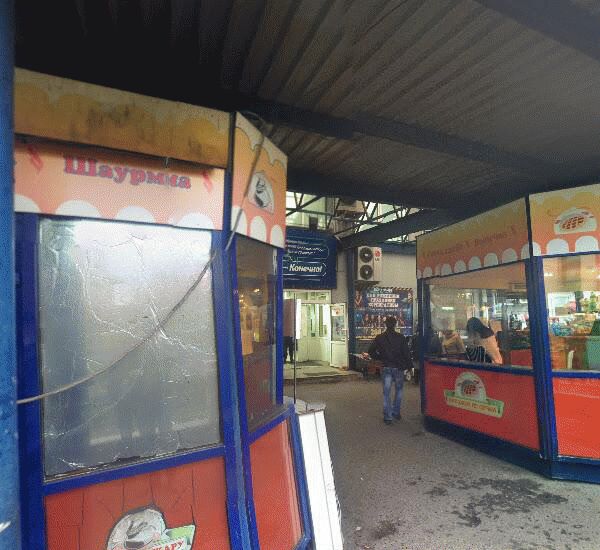 Банкомат Уральского Банка Реконструкции и Развития по адресу ул. Вокзальная,  д. 15а