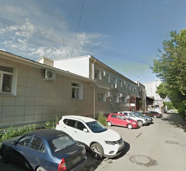 Банкомат Уральского Банка Реконструкции и Развития по адресу ул. Чапаева,  д. 9