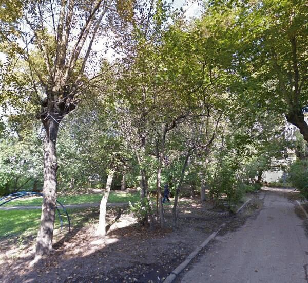 Банкомат Уральского Банка Реконструкции и Развития по адресу ул. Малышева,  д. 107/1