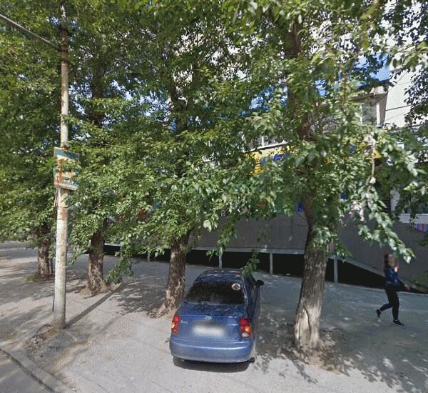 Банкомат Уральского Банка Реконструкции и Развития по адресу ул. Мира,  д. 23