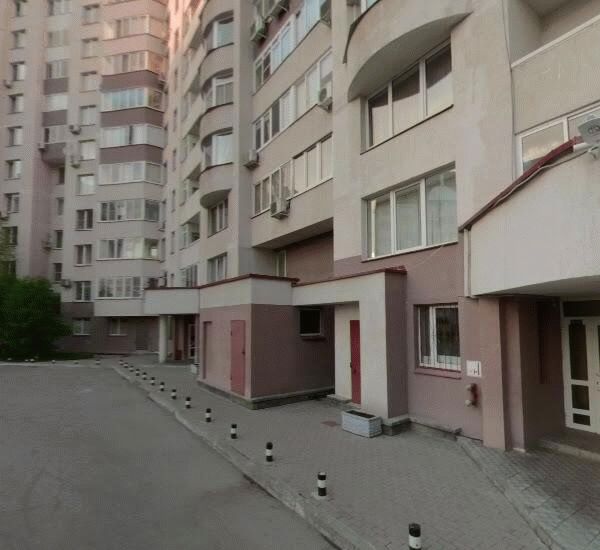 Банкомат Уральского Банка Реконструкции и Развития по адресу ул. Блюхера,  д. 45