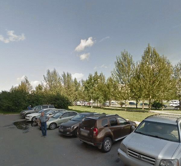 Банкомат Уральского Банка Реконструкции и Развития по адресу ул. Крауля,  д. 44