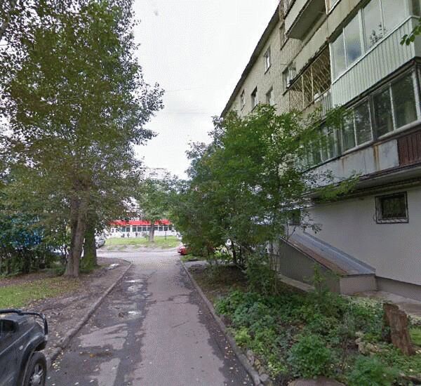 Банкомат Уральского Банка Реконструкции и Развития по адресу ул. Белореченская,  д. 22