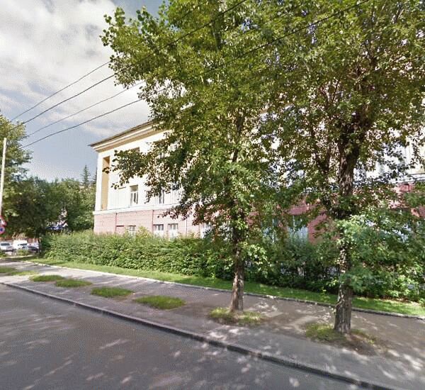 Банкомат Уральского Банка Реконструкции и Развития по адресу ул. Студенческая,  д. 9