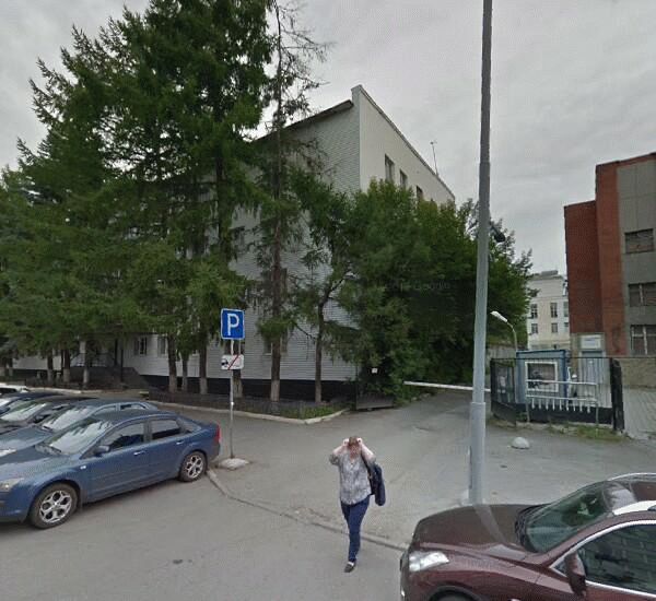 Банкомат Уральского Банка Реконструкции и Развития по адресу ул. Толмачева,  д. 23