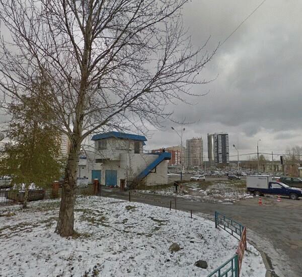 Банкомат Уральского Банка Реконструкции и Развития по адресу ул. Академика Шварца,  д. 20,  корп. 2