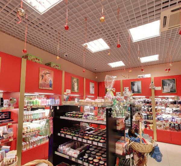 Банкомат Уральского Банка Реконструкции и Развития по адресу ул. Вайнера,  д. 10