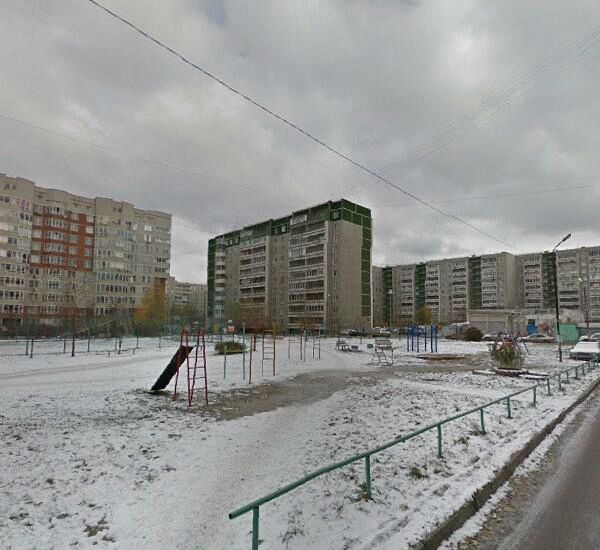 Банкомат Уральского Банка Реконструкции и Развития по адресу ул. Родонитовая,  д. 23