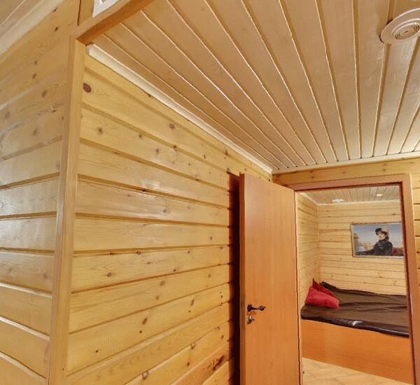 Банкомат Уральского Банка Реконструкции и Развития по адресу ул. Антона Валека,  д. 15