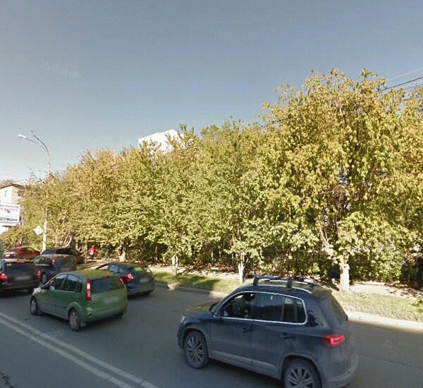 Банкомат Уральского Банка Реконструкции и Развития по адресу ул. Комсомольская, д. 6, аптека