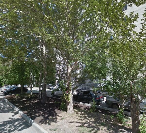 Банкомат Уральского Банка Реконструкции и Развития по адресу ул. Папанина, д. 7, магазин «Звездный»