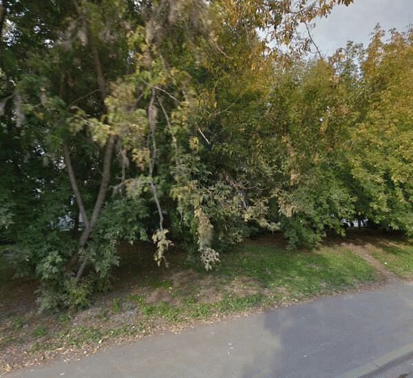 Банкомат Уральского Банка Реконструкции и Развития по адресу ул. Хрустальная, д. 35, магазин «Кировский»