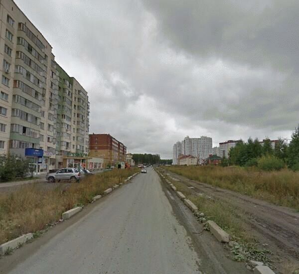 Банкомат Уральского Банка Реконструкции и Развития по адресу ул. Чкалова,  д. 250