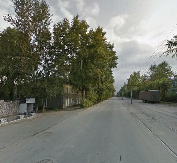 Банкомат Уральского Банка Реконструкции и Развития по адресу ул. Энтузиастов, д. 27, аптека