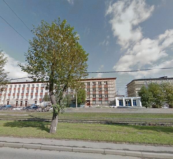 Отделение Уралтрансбанка по адресу пр. Космонавтов, д. 15