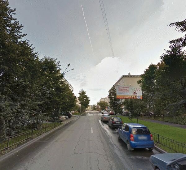 Отделение Уралтрансбанка по адресу ул. Азина, д. 42