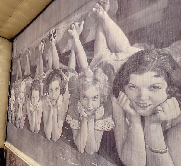 Отделение банка Кольцо Урала по адресу Свердловская обл.,  г. Екатеринбург,  ул. Горького,  д. 7