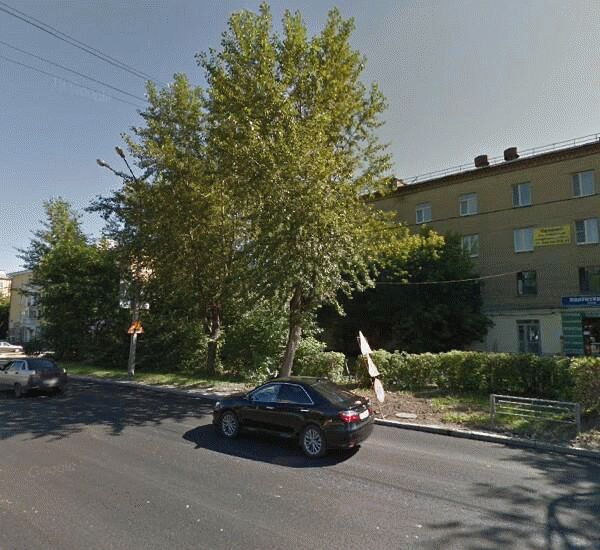 Отделение Уралтрансбанка по адресу Свердловская обл.,  г. Екатеринбург,  ул. Титова,  д. 17