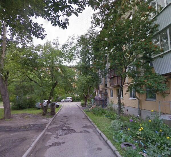 Отделение Уральского Банка Реконструкции и Развития по адресу Свердловская обл.,  г. Екатеринбург,  ул. Надеждинская,  д. 3