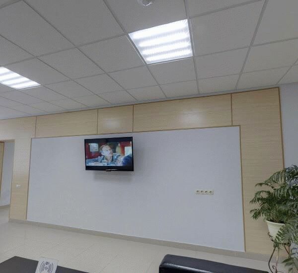 Отделение Уральского Банка Реконструкции и Развития по адресу Свердловская обл.,  г. Екатеринбург,  Водительский пр-д,  д. 20